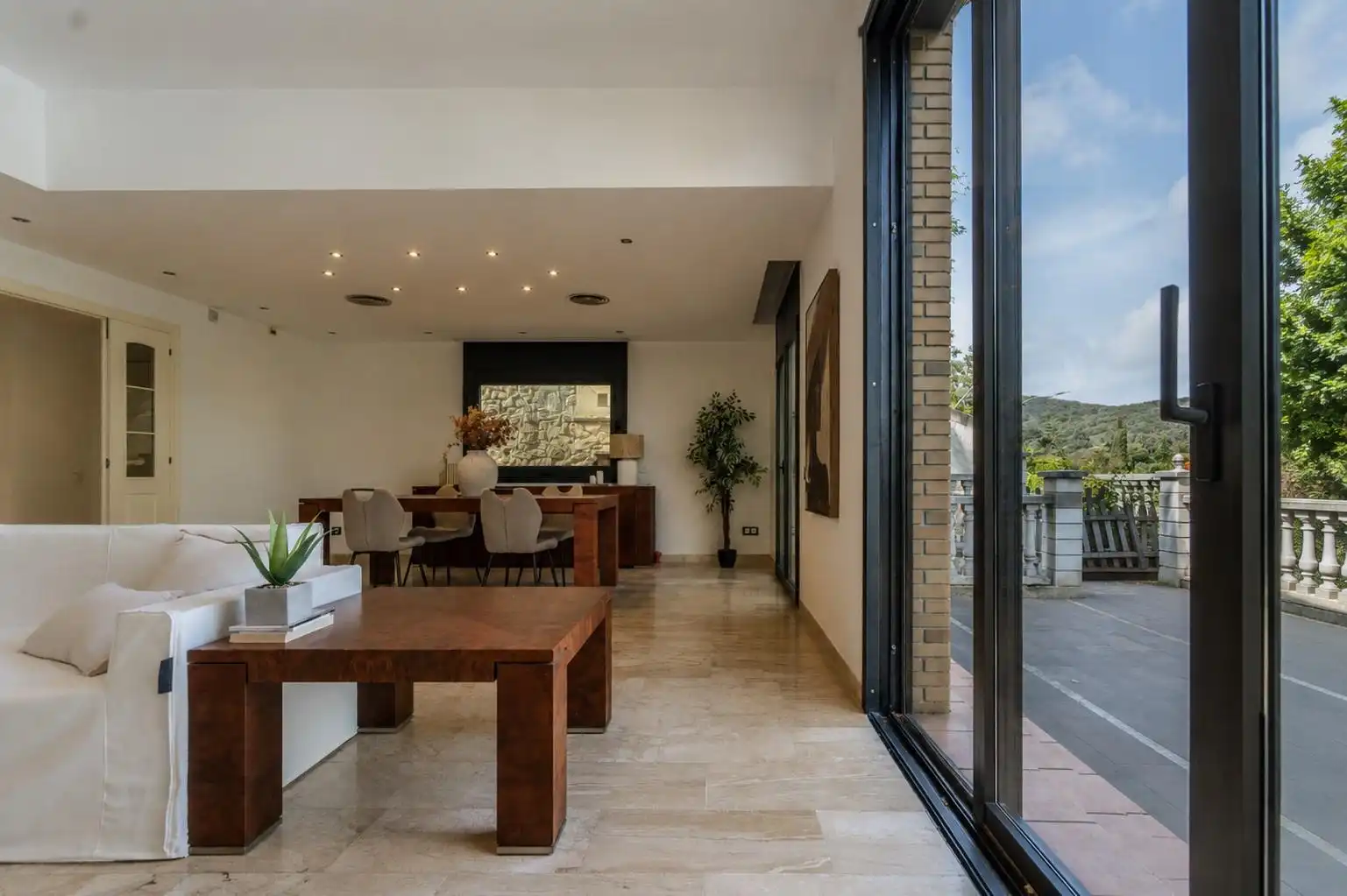 Comedor de Casa o chalet en venta en Cerdanyola del Vallès con Aire acondicionado, Calefacción y Jardín privado