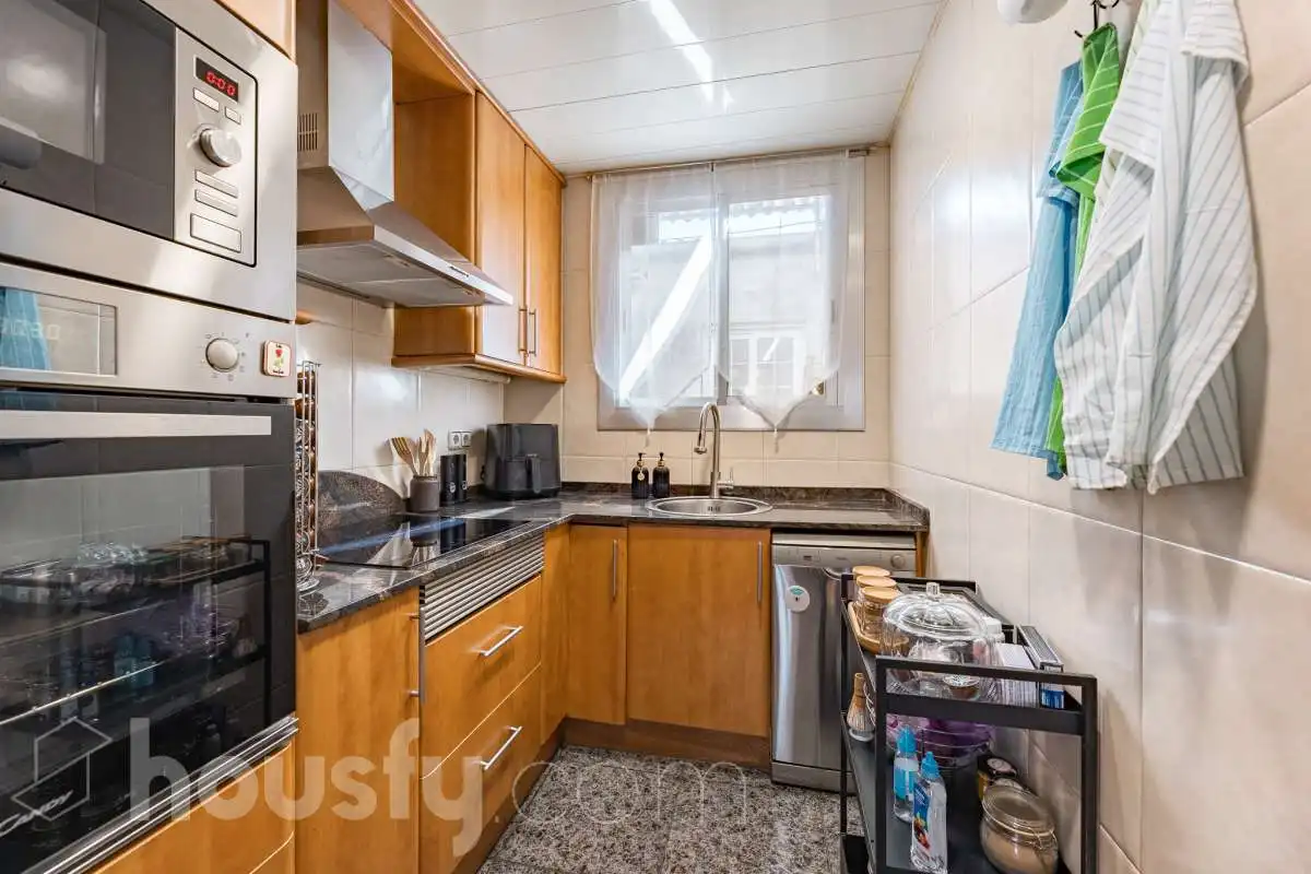 Kitchen of Flat for sale in Sabadell  with Air Conditioner, Heating and Furnished