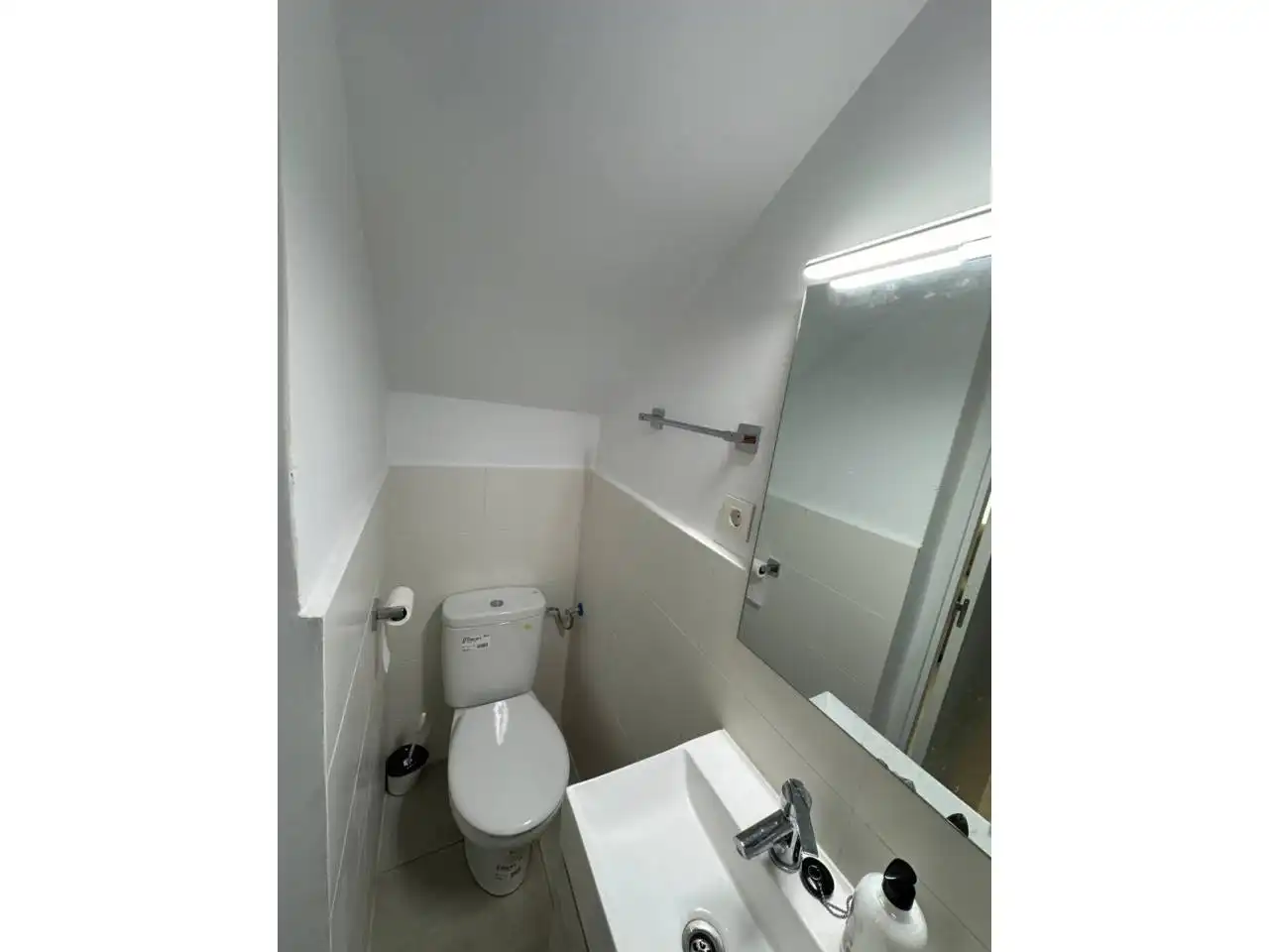 Baño de Piso de alquiler en Cerdanyola del Vallès con Aire acondicionado y Terraza