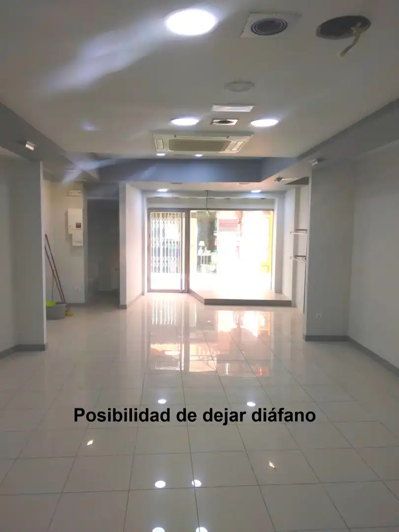 Business premises to rent in Nucli Urbà, imagen 4