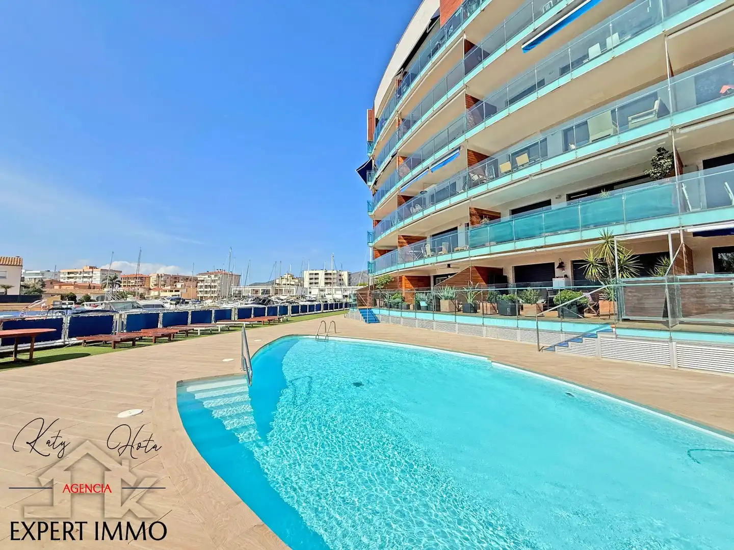 Piscina de Apartamento en venta en Roses con Aire acondicionado, Calefacción y Terraza