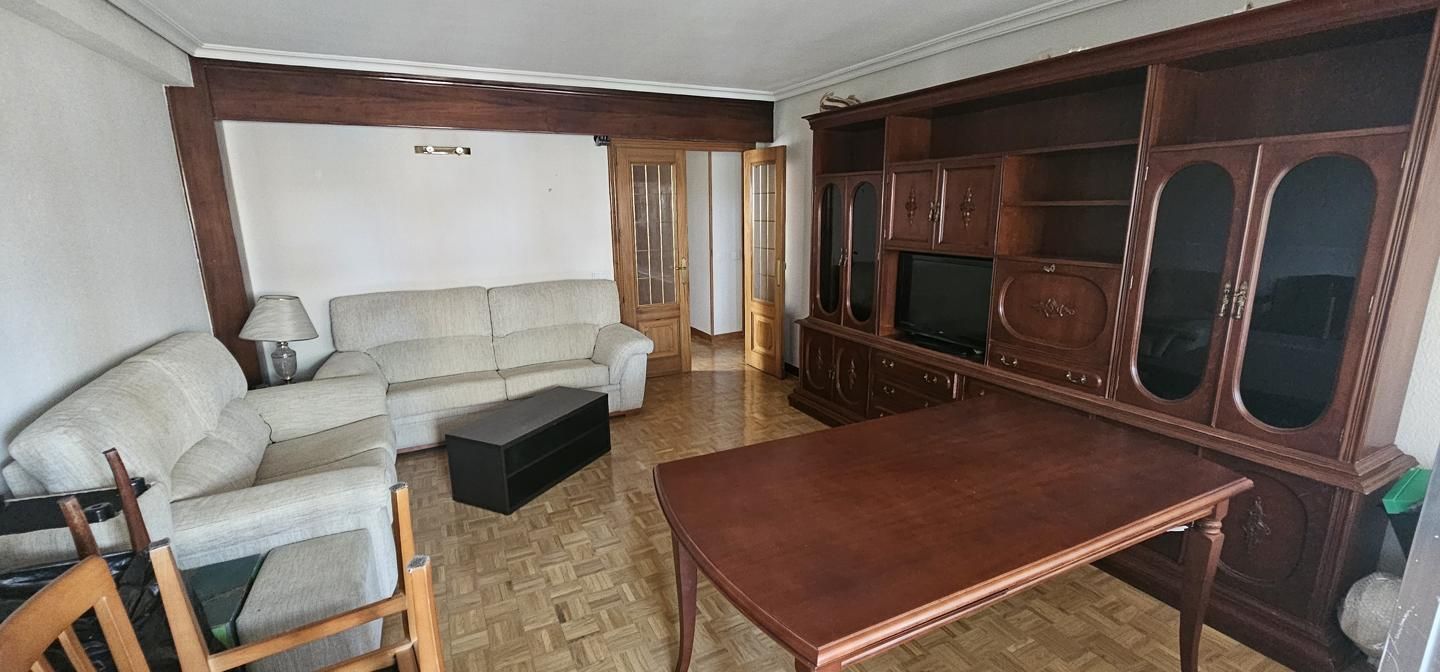 Sala d'estar de Pis de lloguer en  Madrid Capital amb Aire condicionat, Calefacció i Parquet