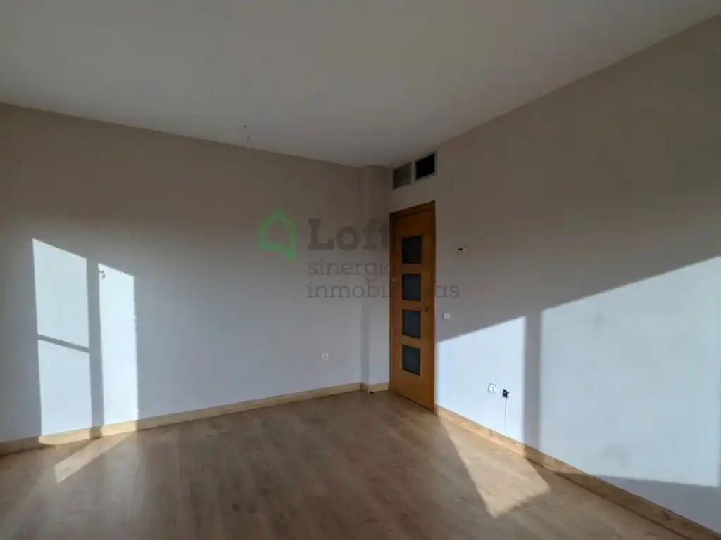 Bedroom of Attic for rent in Badajoz  with Air Conditioner