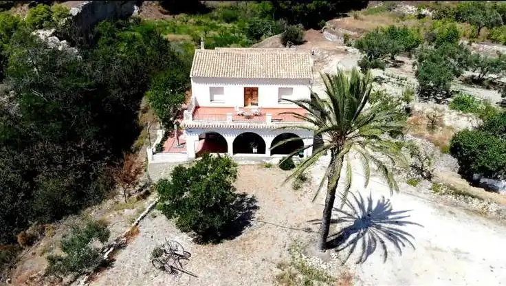 Maison rustique avec jardin à vendre à Partida de Nutxes 1061, imagen 3