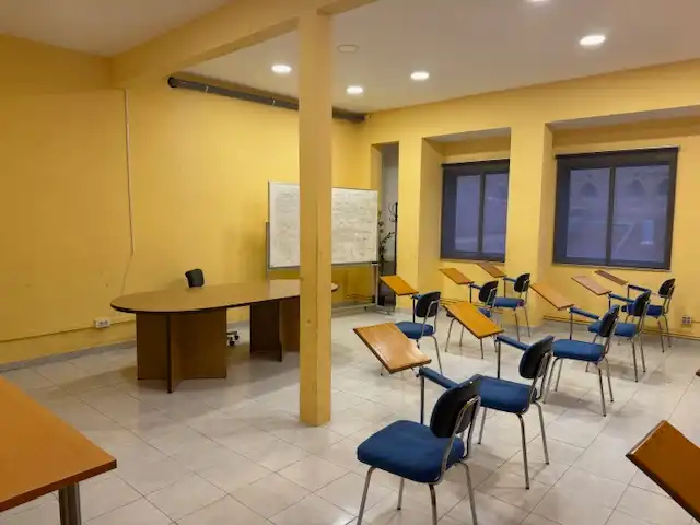 Oficina en alquiler en Carrer de Garcilaso 99