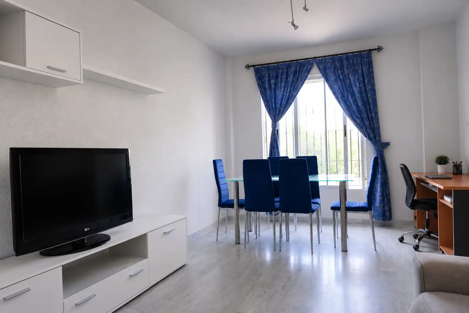 Comedor de Casa adosada en venta en Vegas del Genil con Jardín privado, Terraza y Amueblado