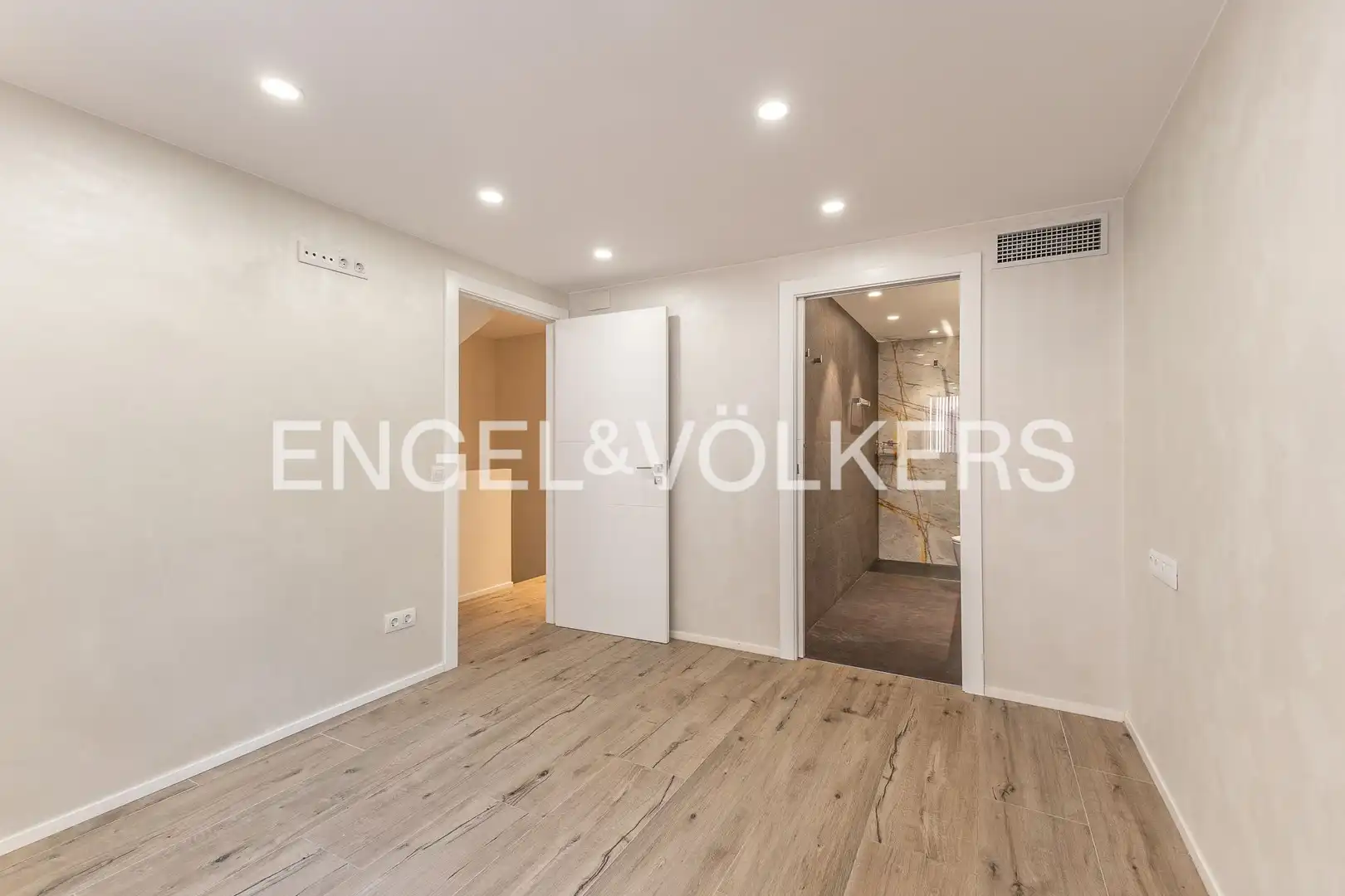 Casa o xalet en venda en Barcelona amb Aire condicionat, Calefacció i Jardí privat