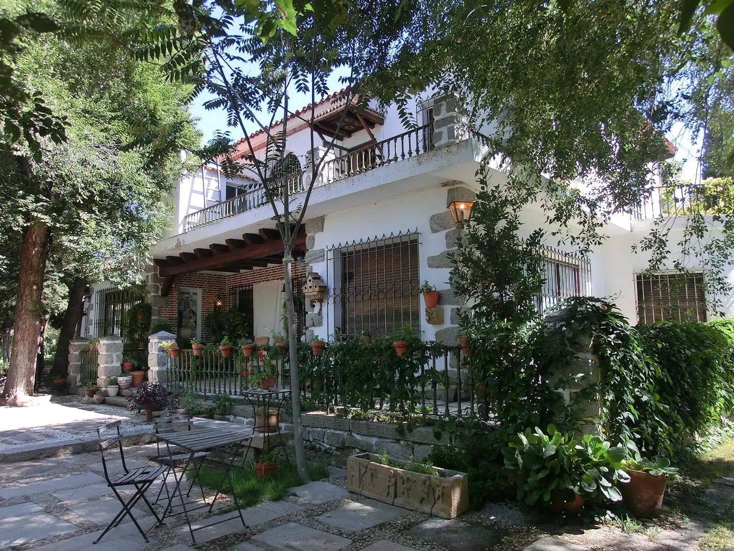 Vista exterior de Casa o xalet en venda en Sonseca amb Calefacció, Jardí privat i Terrassa