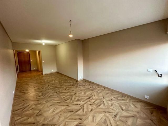 Pis de lloguer a Reyes Católicos