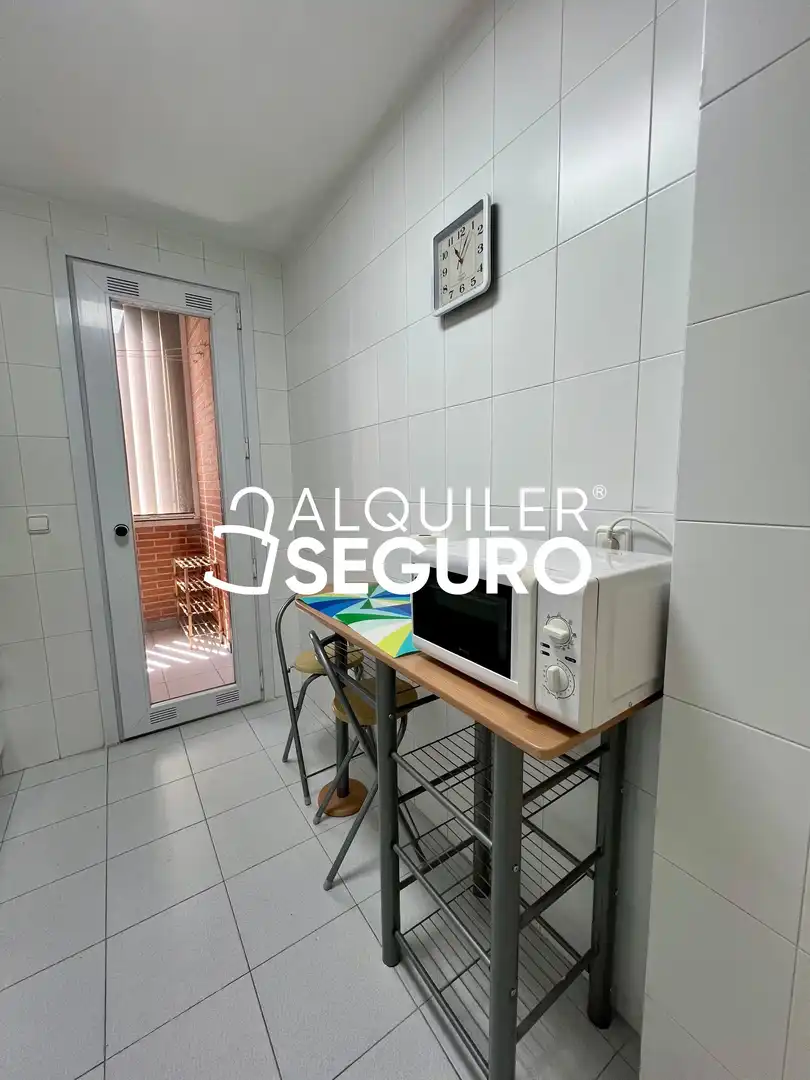 Cocina de Piso de alquiler en Madrid con Aire acondicionado, Calefacción y Amueblado