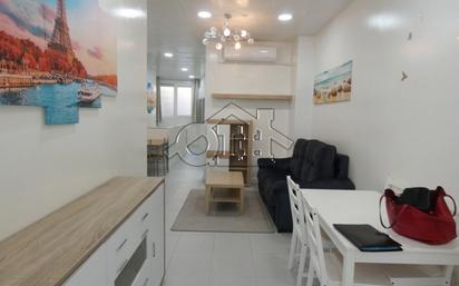 Sala d'estar de Pis en venda en Alcalá de Henares amb Aire condicionat, Calefacció i Parquet