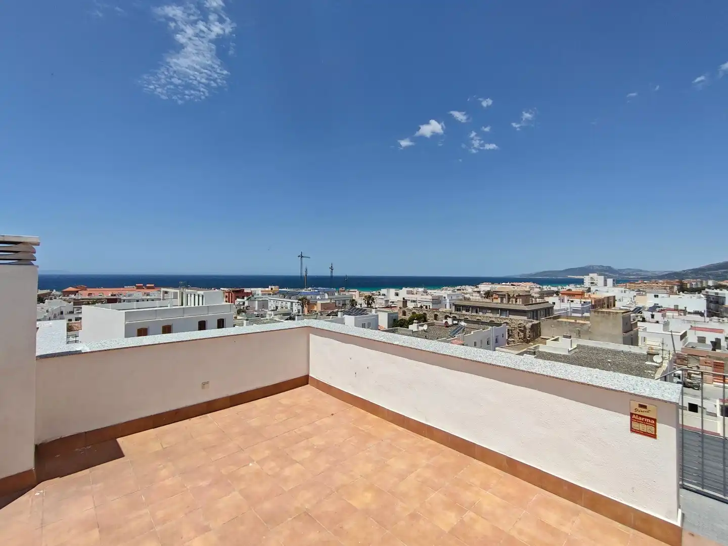 Terrasse von Wohnungen zum Verkauf in Tarifa mit Klimaanlage, Heizung und Terrasse