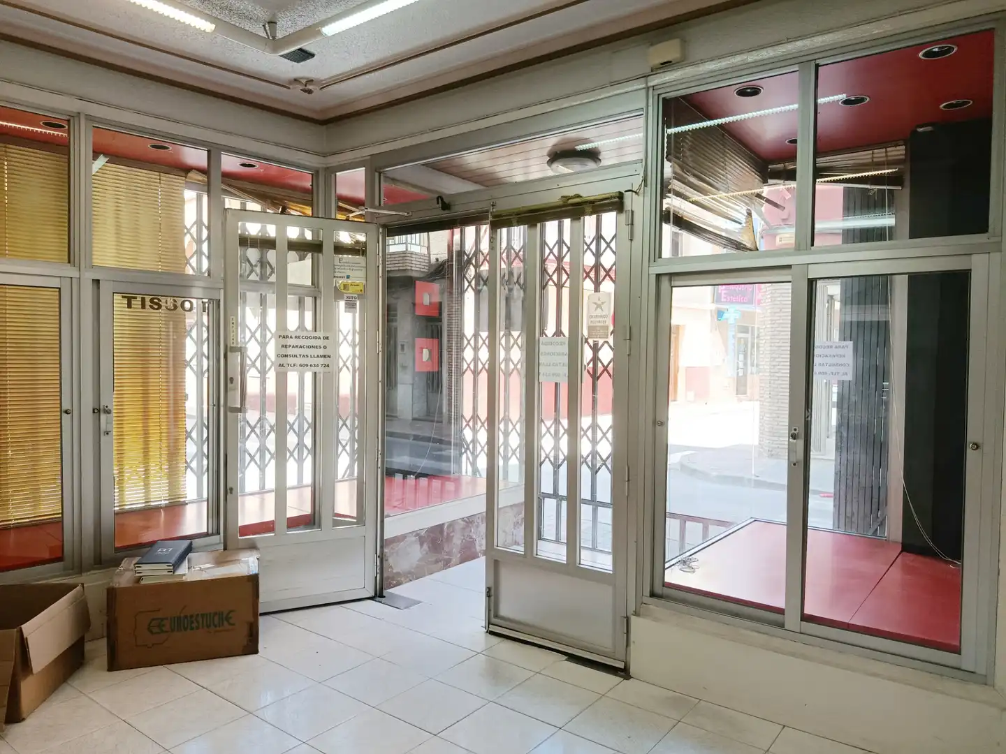 Commercial properties for sale in Archena  with Air Conditioner and Heating