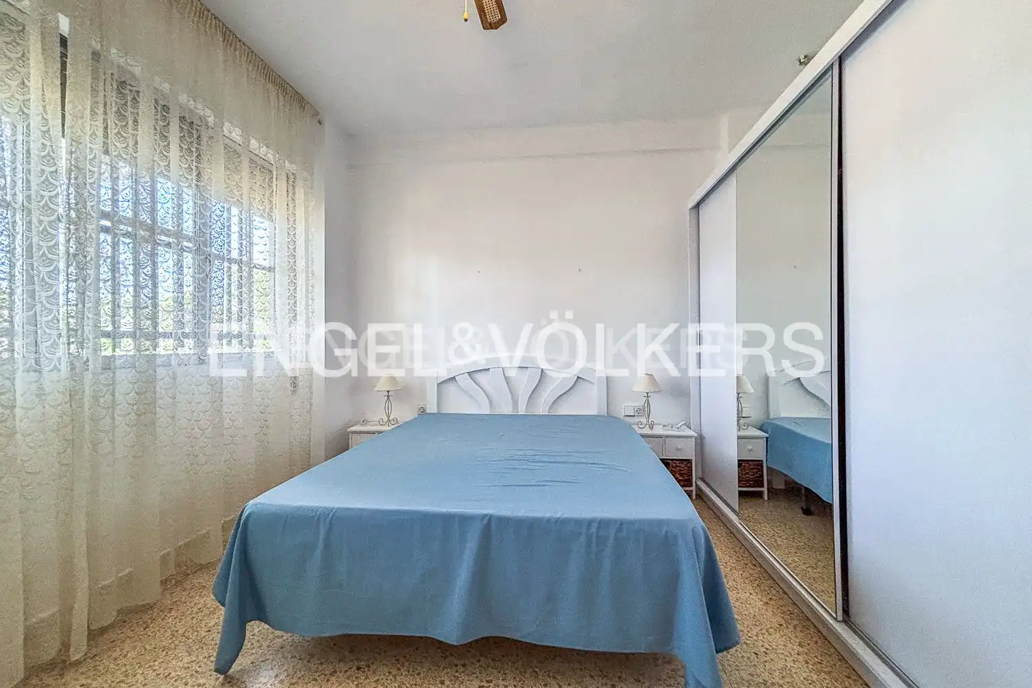 Bedroom of Houses for rent in Paterna  with Air Conditioner, Heating and Private garden