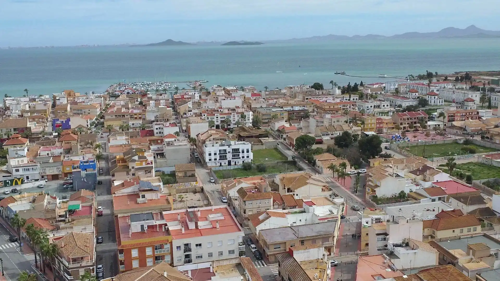 Lands and plots for sale in Avenida avenida trece de octubre, 59, imagen 4