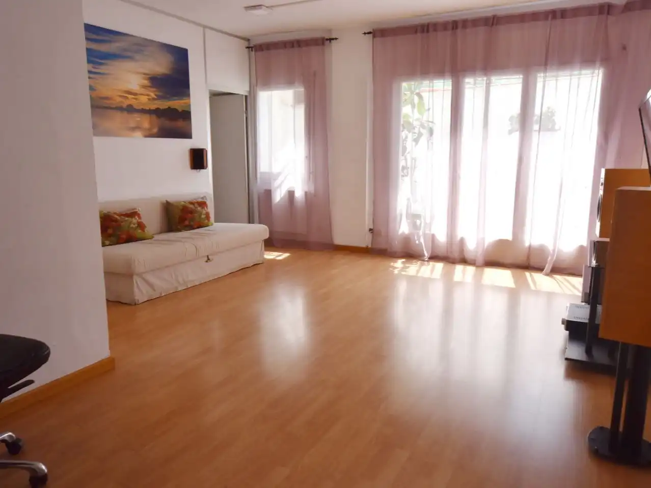 Sala de estar de Piso en venta en  Barcelona Capital con Balcón