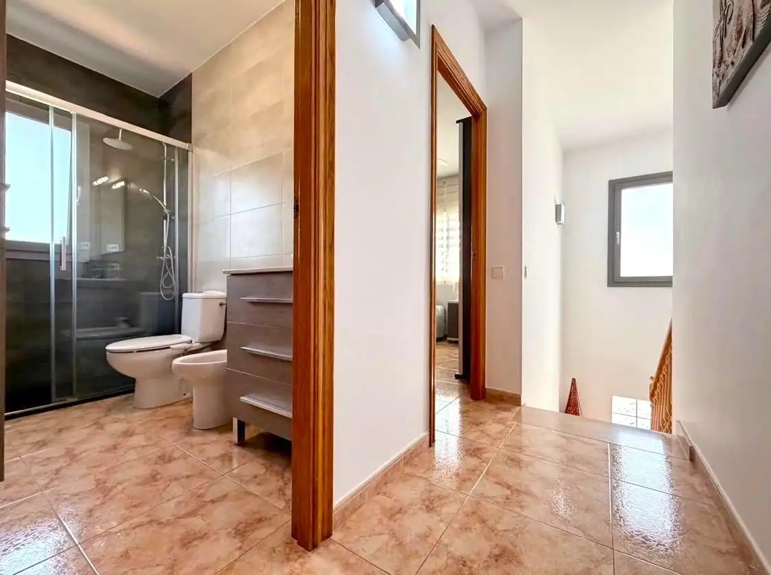 Maison avec terrasse à vendre à Carrer Carrer Penedès, imagen 40