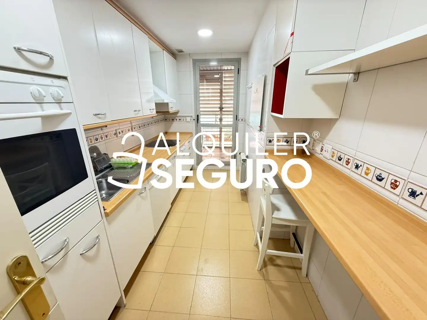 Cocina de Piso de alquiler en Madrid con Aire acondicionado, Calefacción y Piscina