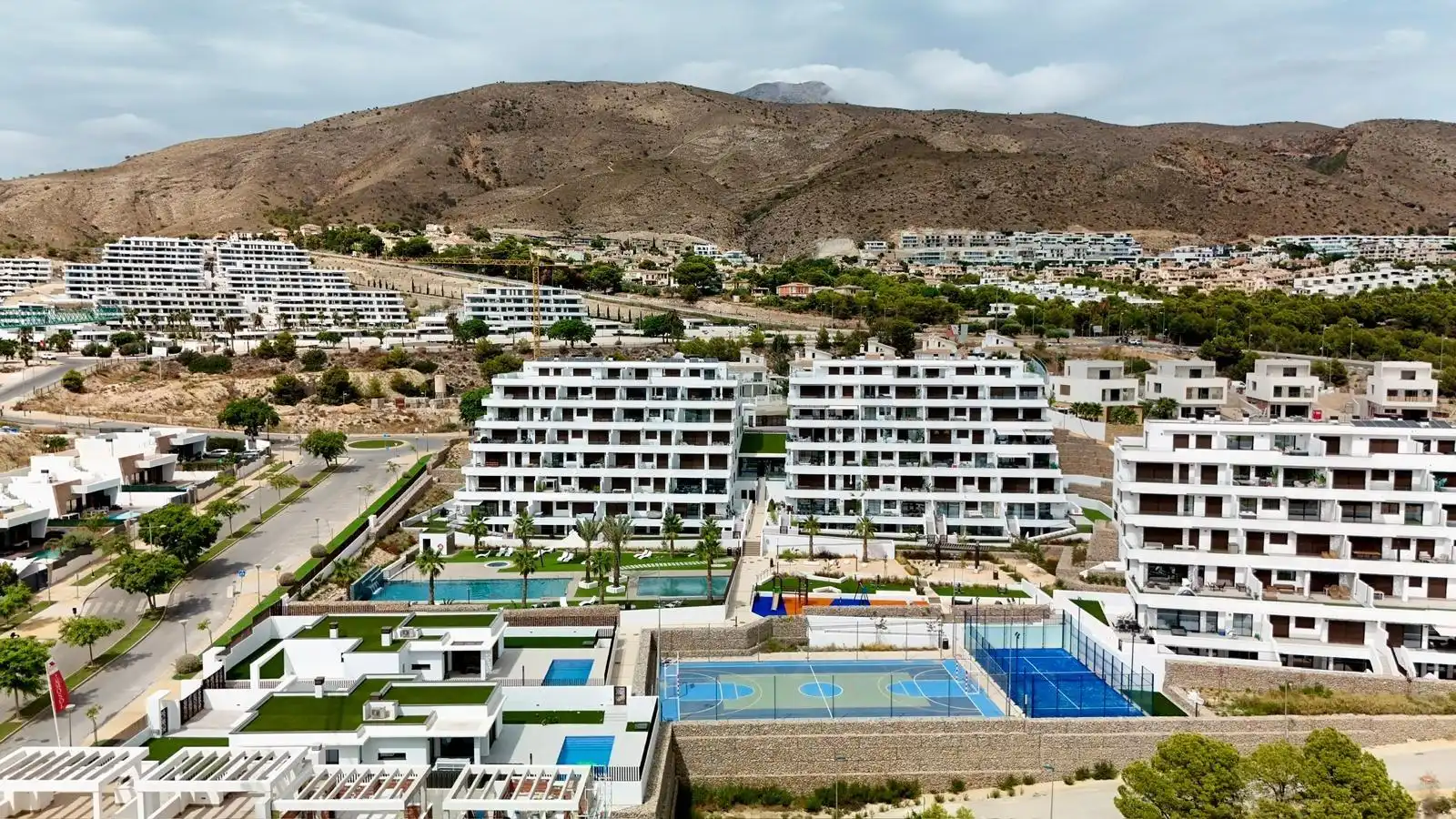Vista exterior de Apartament de lloguer en Finestrat amb Aire condicionat, Jardí privat i Terrassa