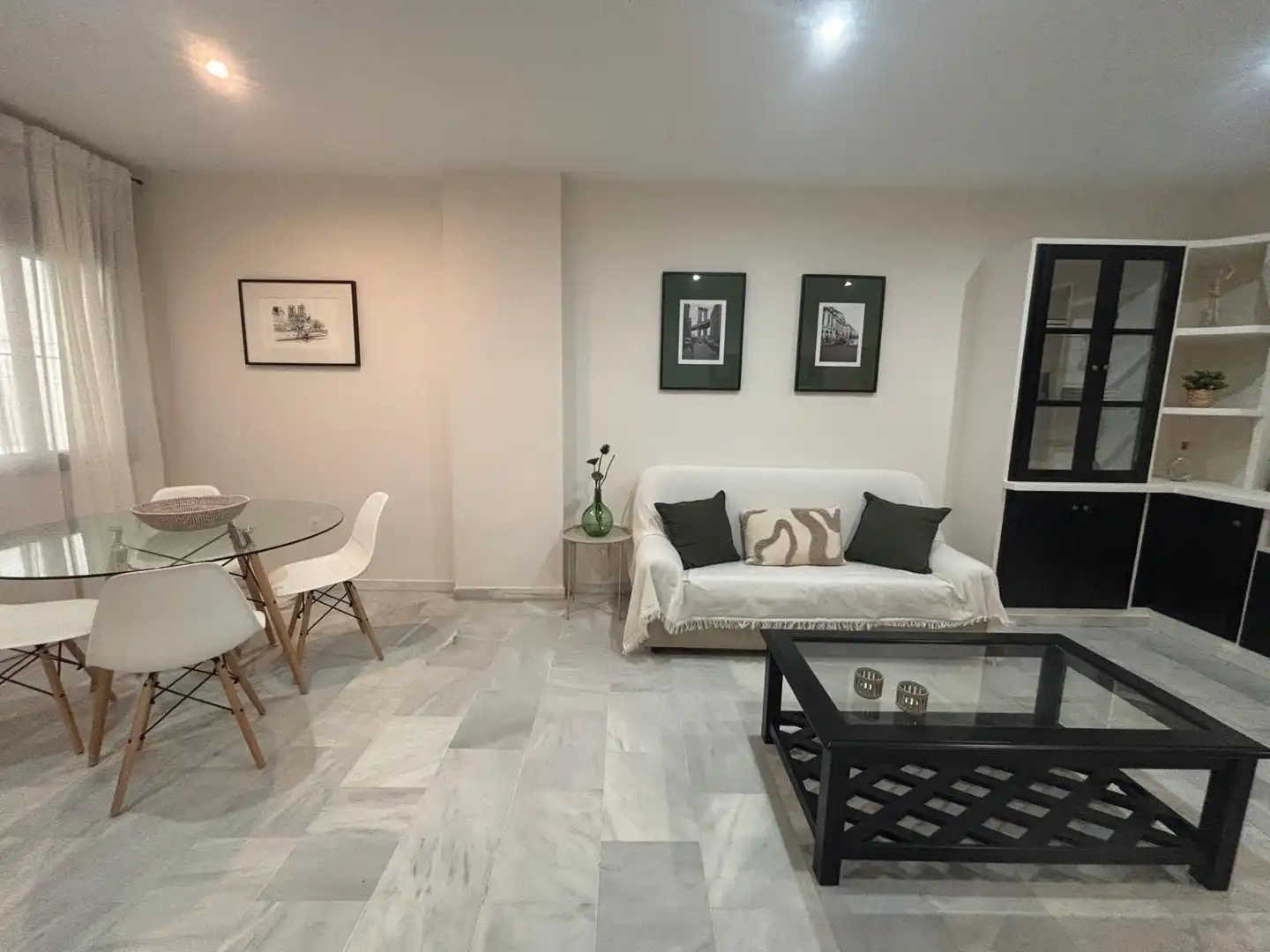 Sala d'estar de Apartament en venda en Barbate amb Jardí privat, Traster i Moblat