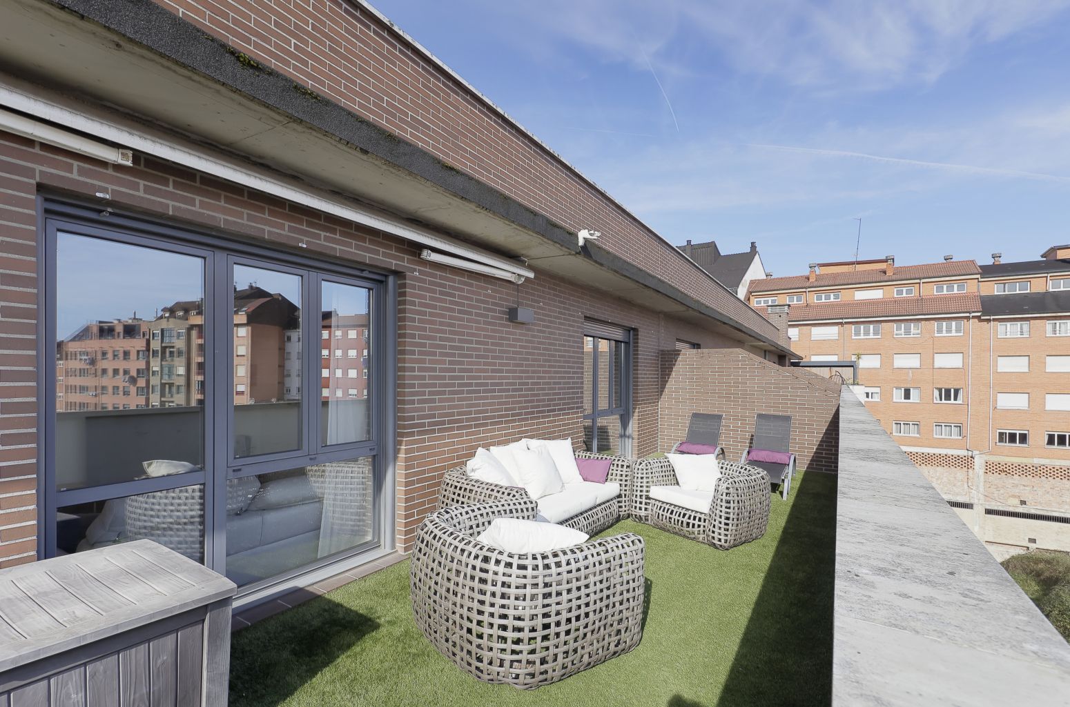 Terraza de Ático en venta en Oviedo  con Calefacción, Terraza y Trastero