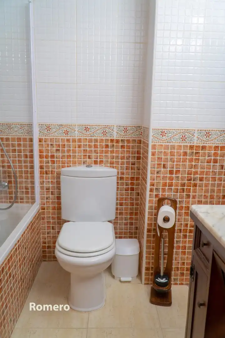 Bathroom of Flat for rent in Málaga  with Air Conditioner, Terrace and Furnished