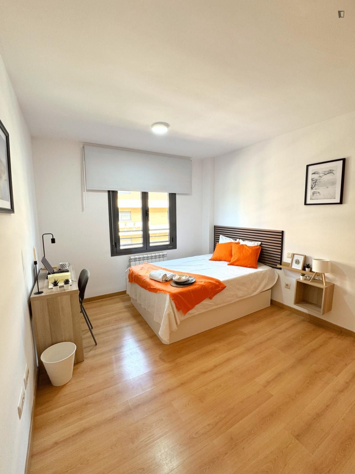 Habitación de Apartamento para compartir en  Toledo Capital con Aire acondicionado, Calefacción y Amueblado