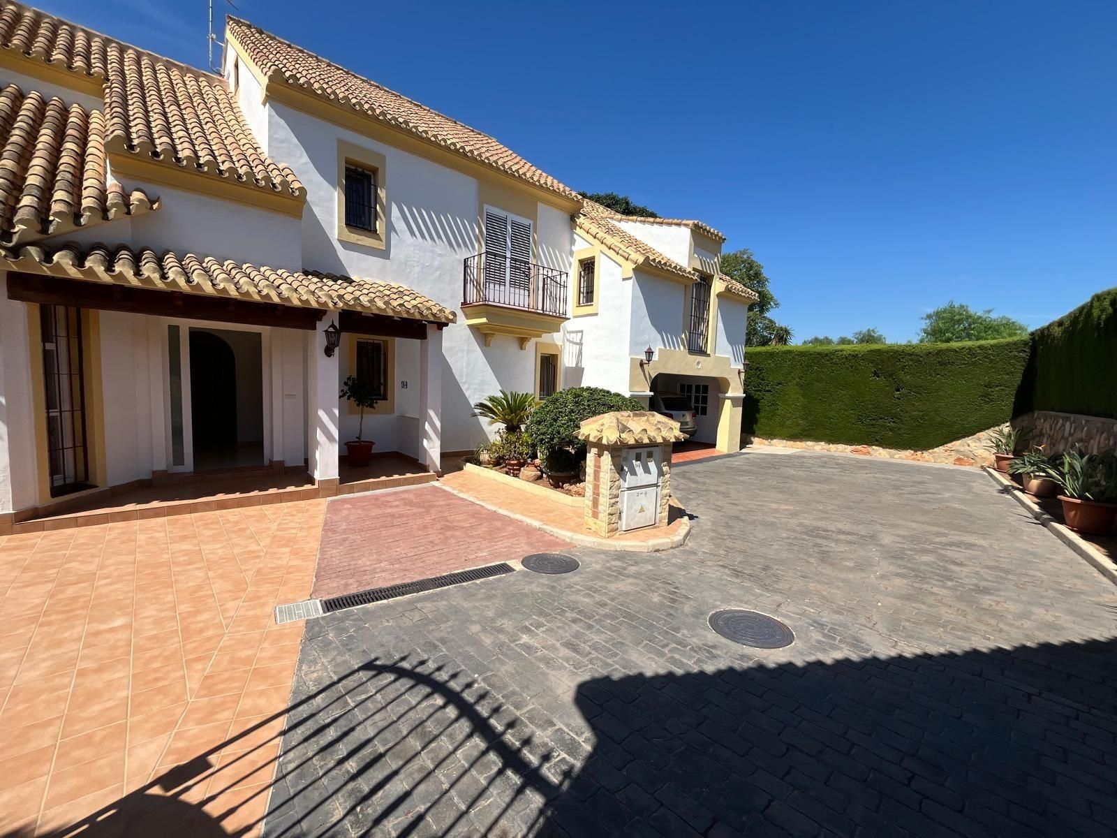 Vista exterior de Casa o xalet en venda en Cartagena amb Aire condicionat, Calefacció i Terrassa
