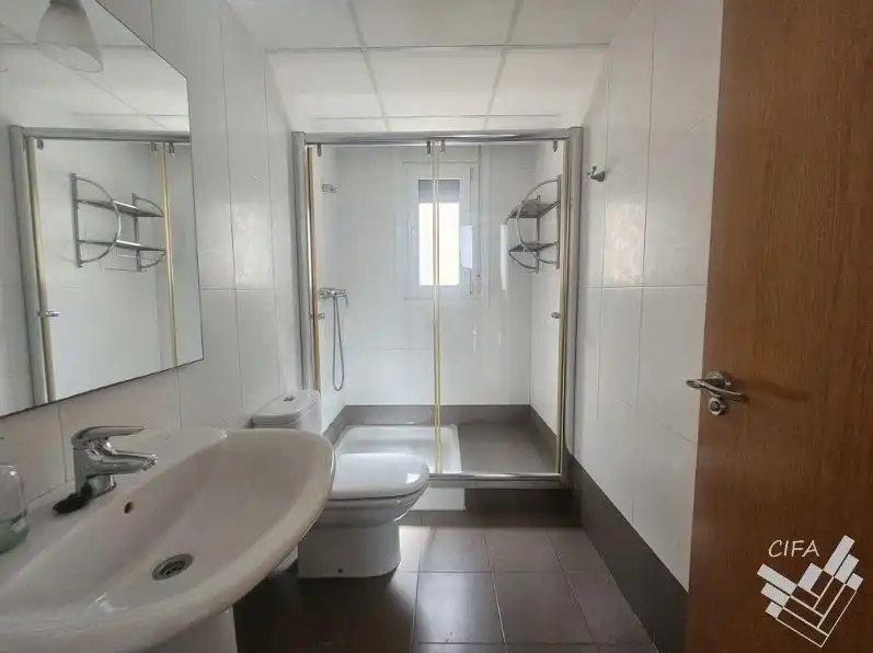 Bany de Casa o xalet en venda en Vinaròs amb Aire condicionat, Jardí privat i Terrassa