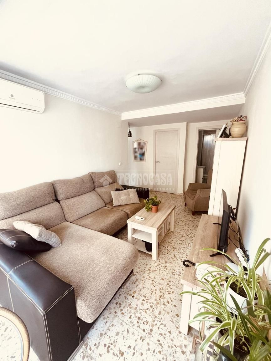 Living room of Flat for sale in San Fernando  with Air Conditioner