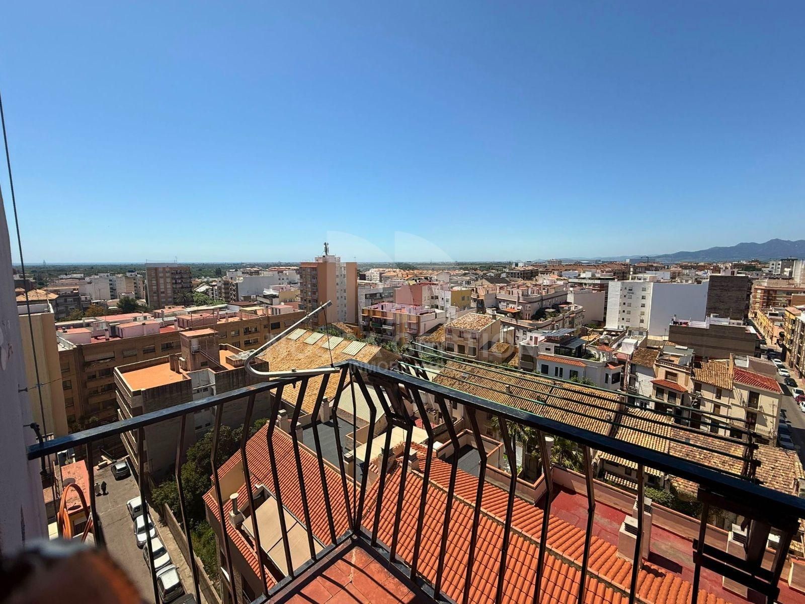 Vista exterior de Pis en venda en Vila-real amb Balcó