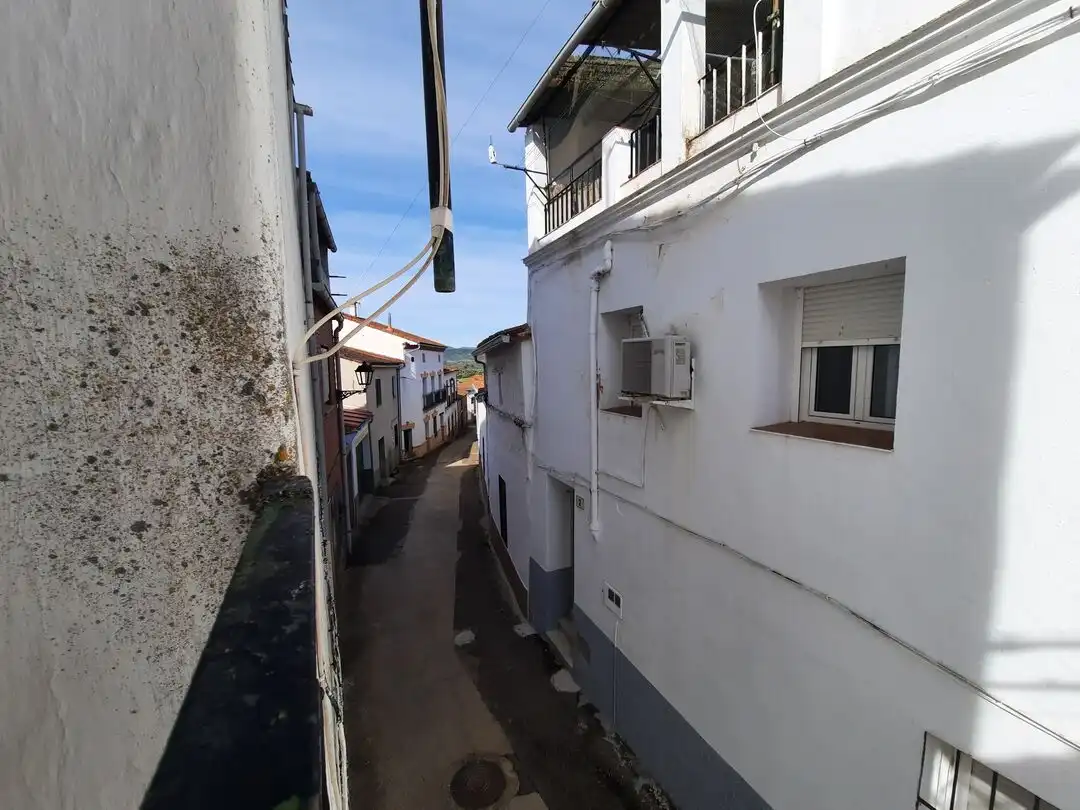 Exterior view of Houses for sale in Alía  with Balcony