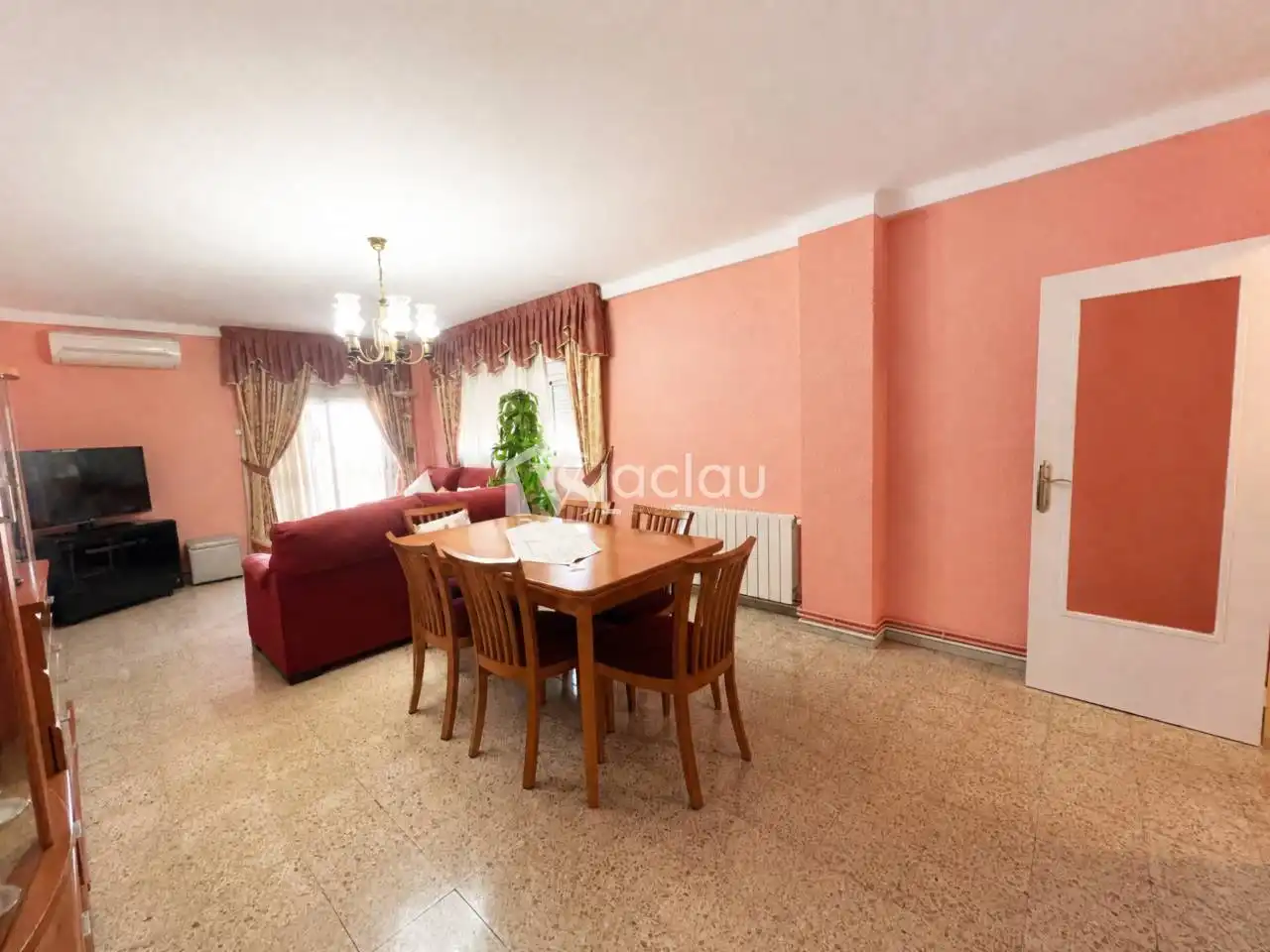 Sala d'estar de Pis en venda en Olesa de Montserrat amb Calefacció i Terrassa