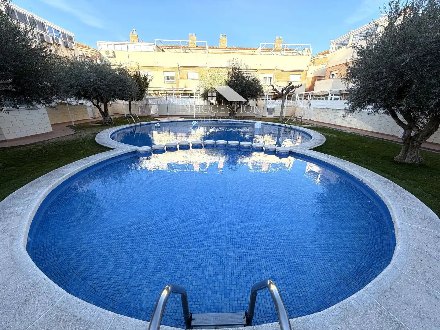Swimming pool of Detached homes for sale in Albacete  with Air Conditioner, Heating and Parquet flooring