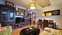 Living room of Flat for sale in Cistérniga  with Heating, Private garden and Terrace