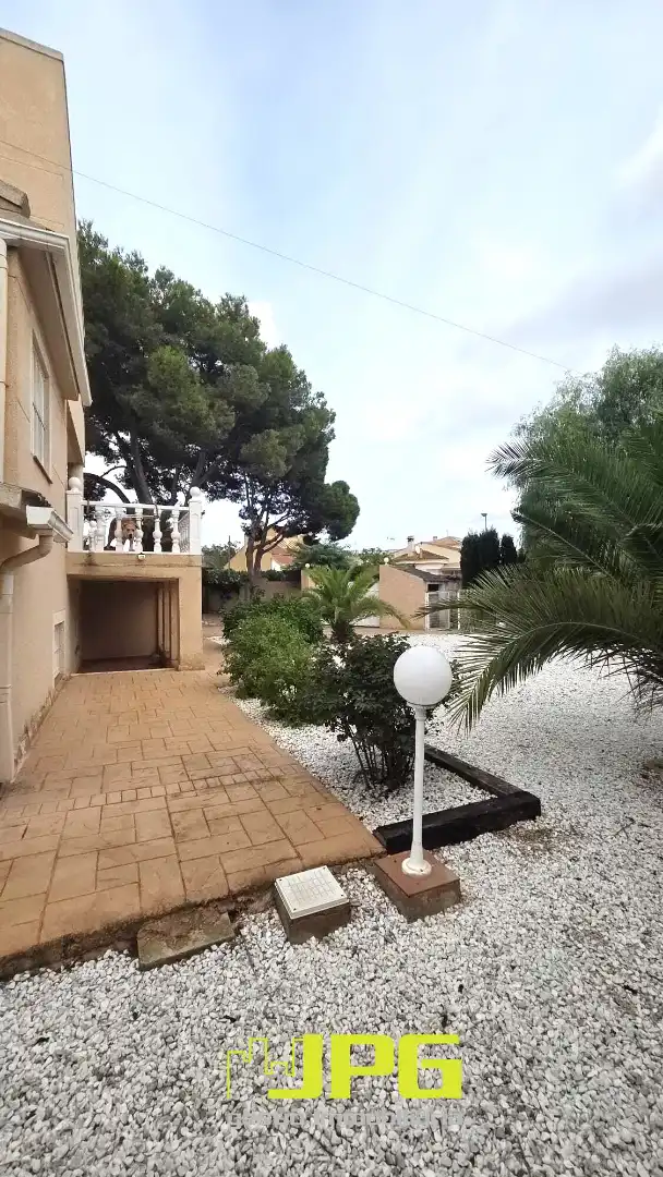 Garden of Houses for sale in Mutxamel  with Air Conditioner, Heating and Private garden