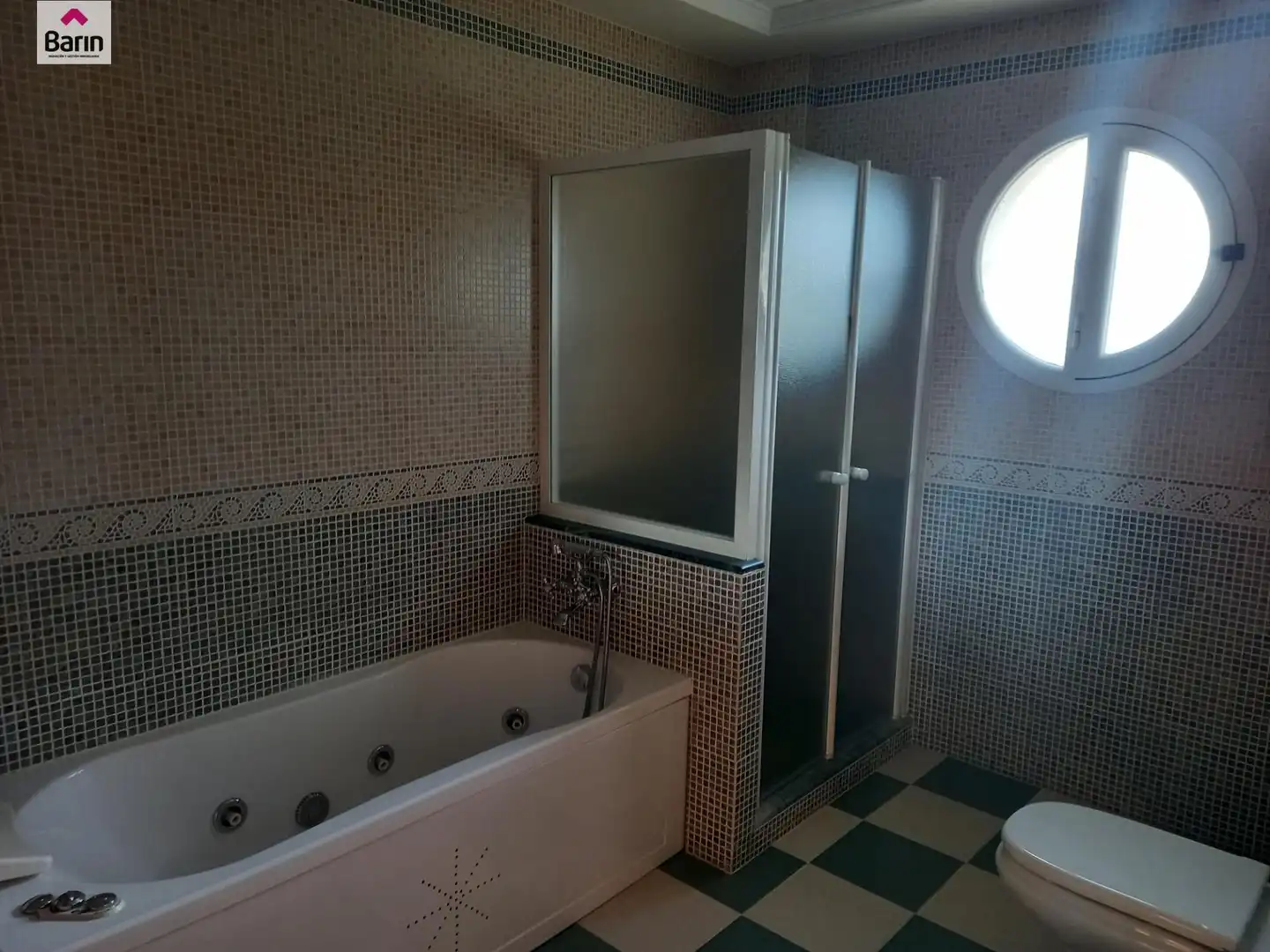 Bathroom of Houses for sale in Córdoba  with Air Conditioner, Private garden and Terrace