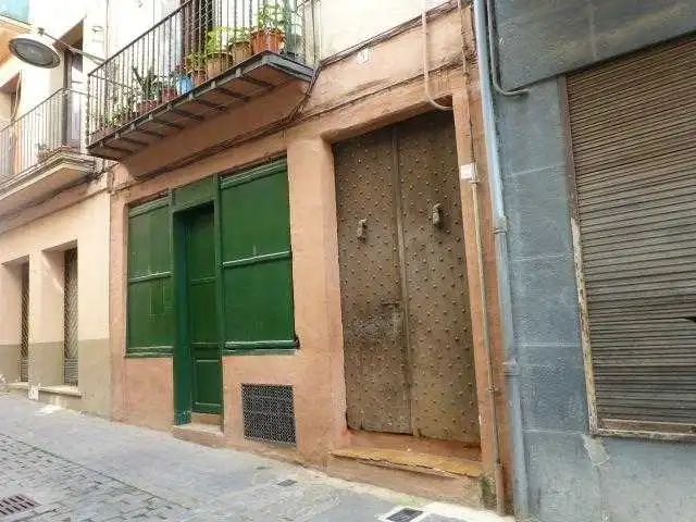 Vista exterior de Piso en venta en Olot