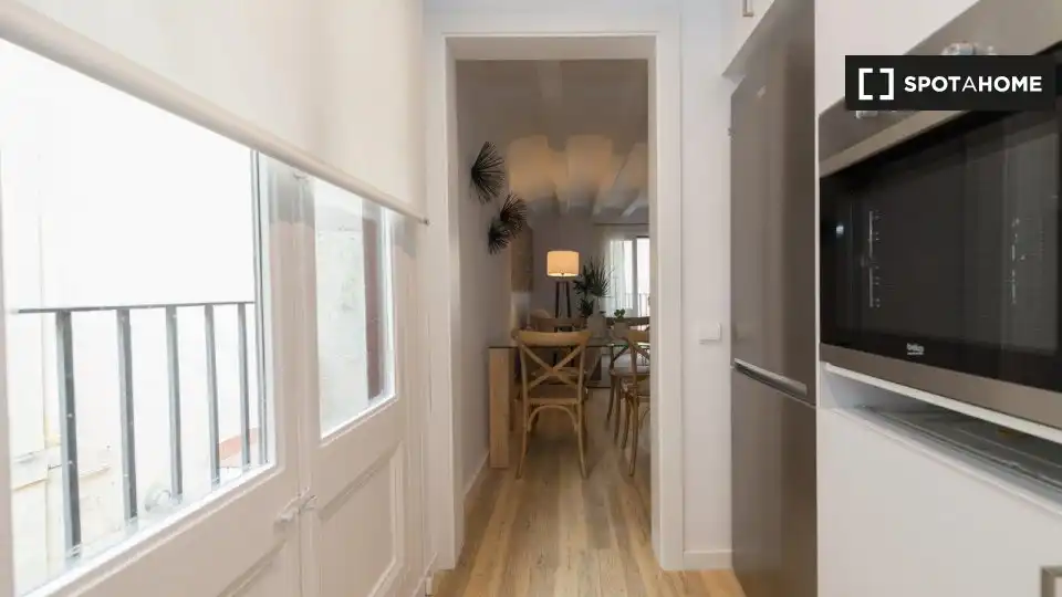 Flat with terrace to rent in Ciutat Vella, imagen 11