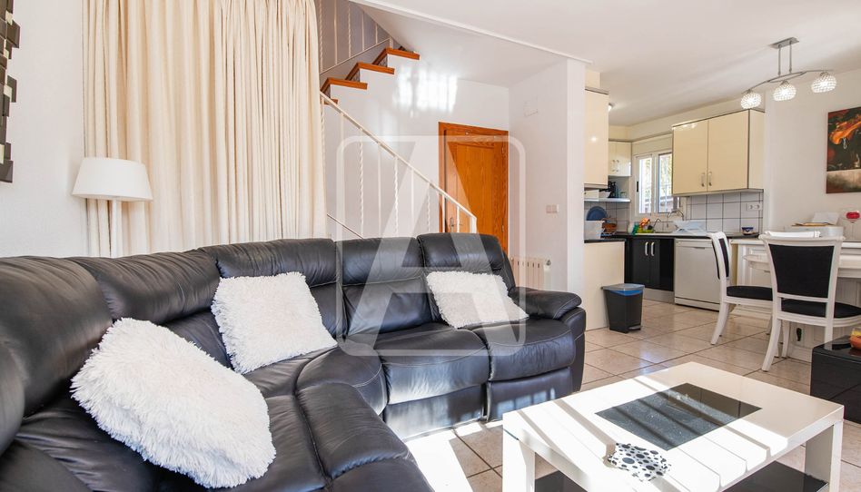 Casa adosada en venta en Marisol Park - Ortembach - Los Almendros - 5