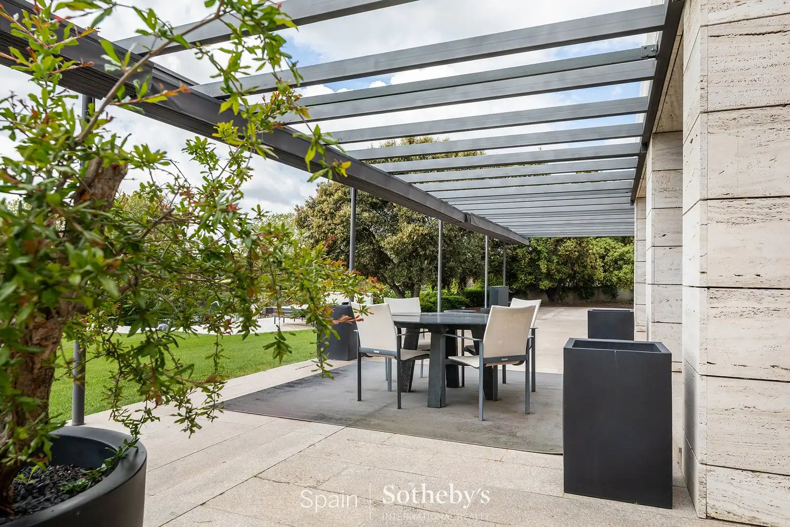 Terrassa de Casa o xalet de lloguer en Pozuelo de Alarcón amb Aire condicionat, Jardí privat i Terrassa