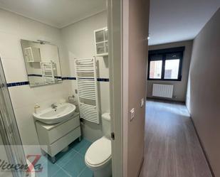 Bathroom of Flat for sale in Zamora Capital   with Heating, Terrace and Alarm