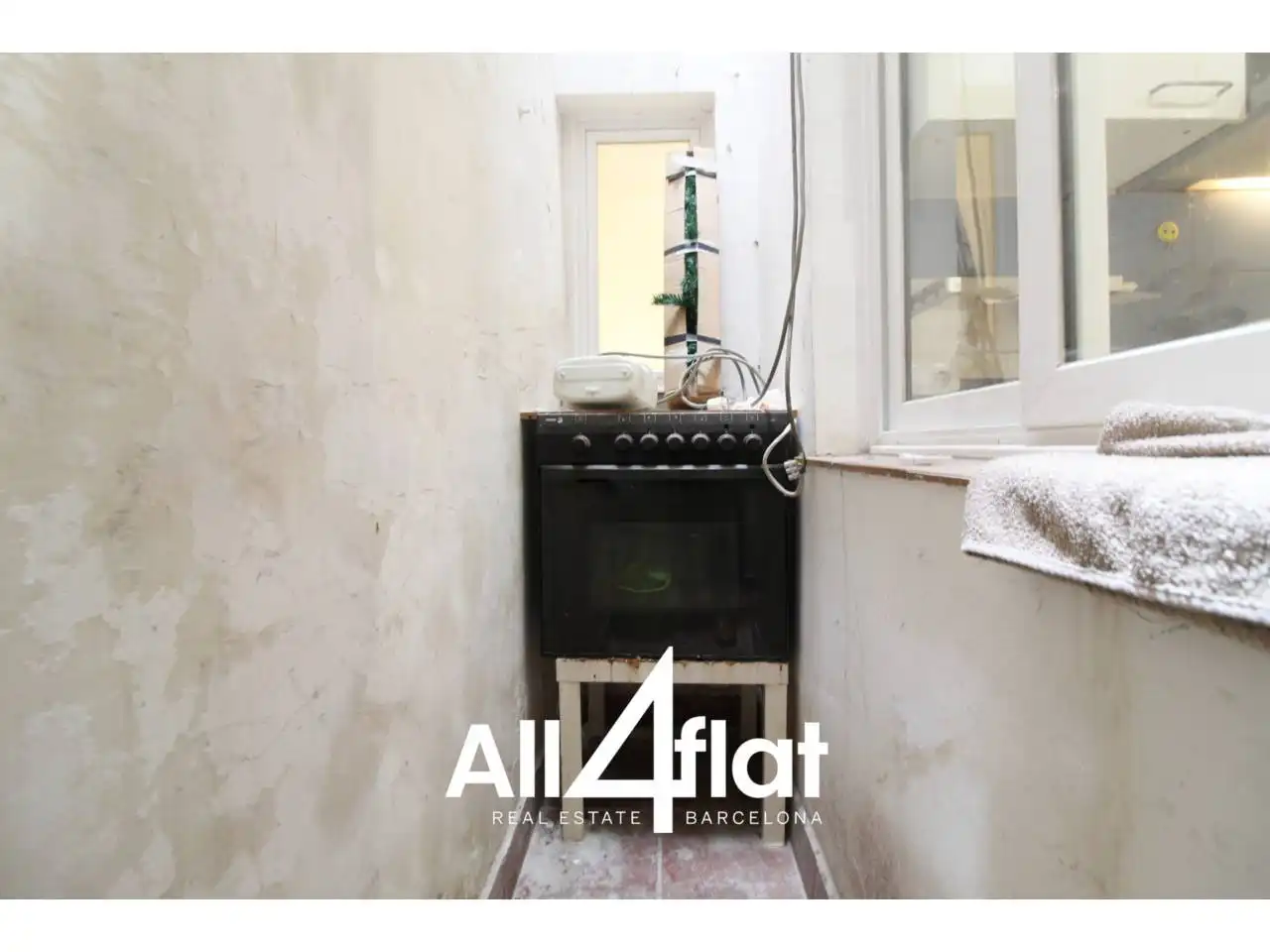 Küche von Wohnung zum Verkauf in L'Hospitalet de Llobregat mit Klimaanlage und Alarm