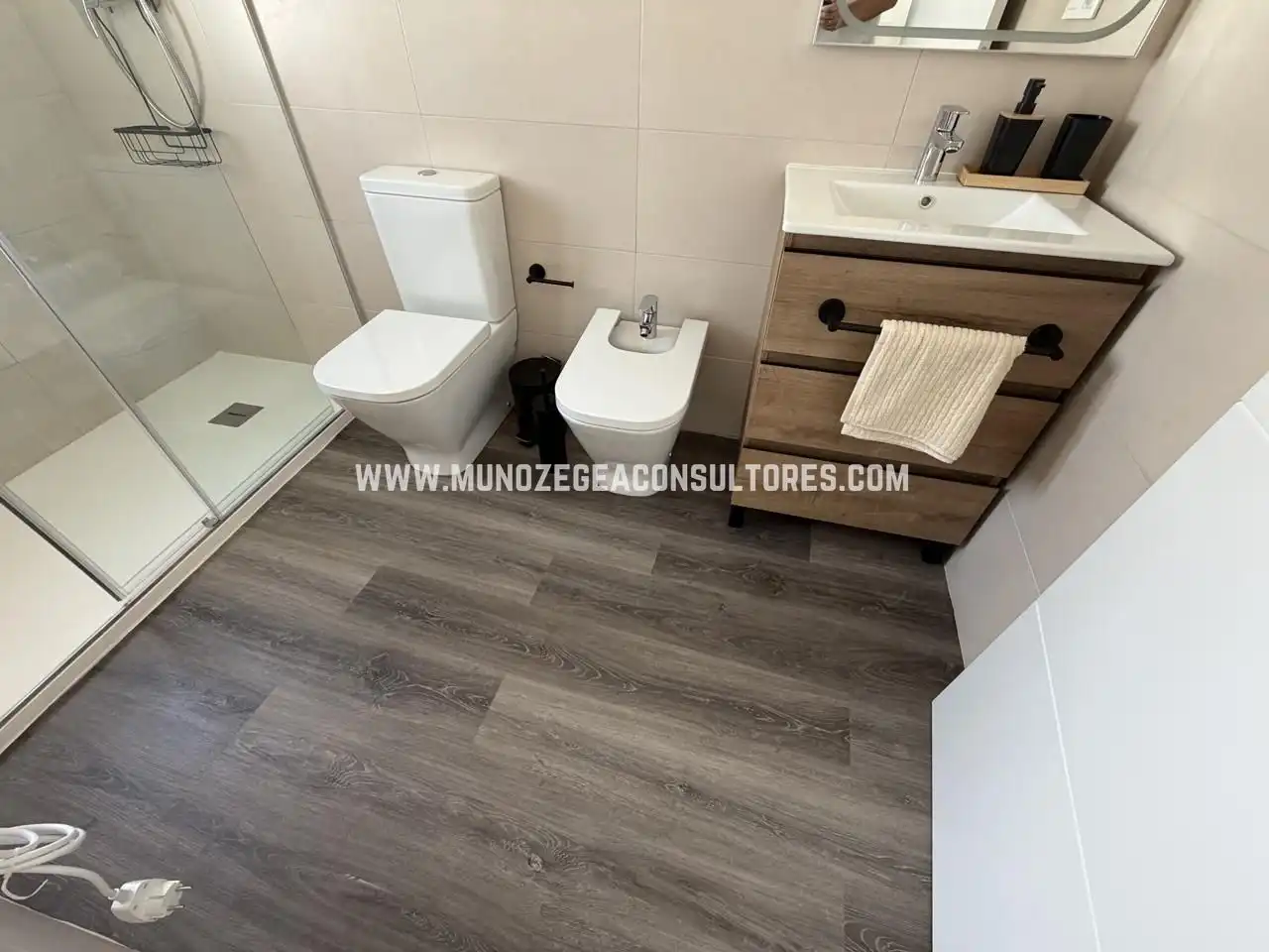 Badezimmer von Haus oder Chalet zur Miete in Rute mit Klimaanlage und Möbliert