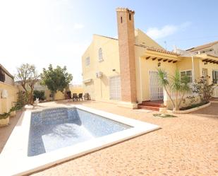 Piscina de Casa o xalet en venda en Orihuela amb Aire condicionat, Calefacció i Terrassa