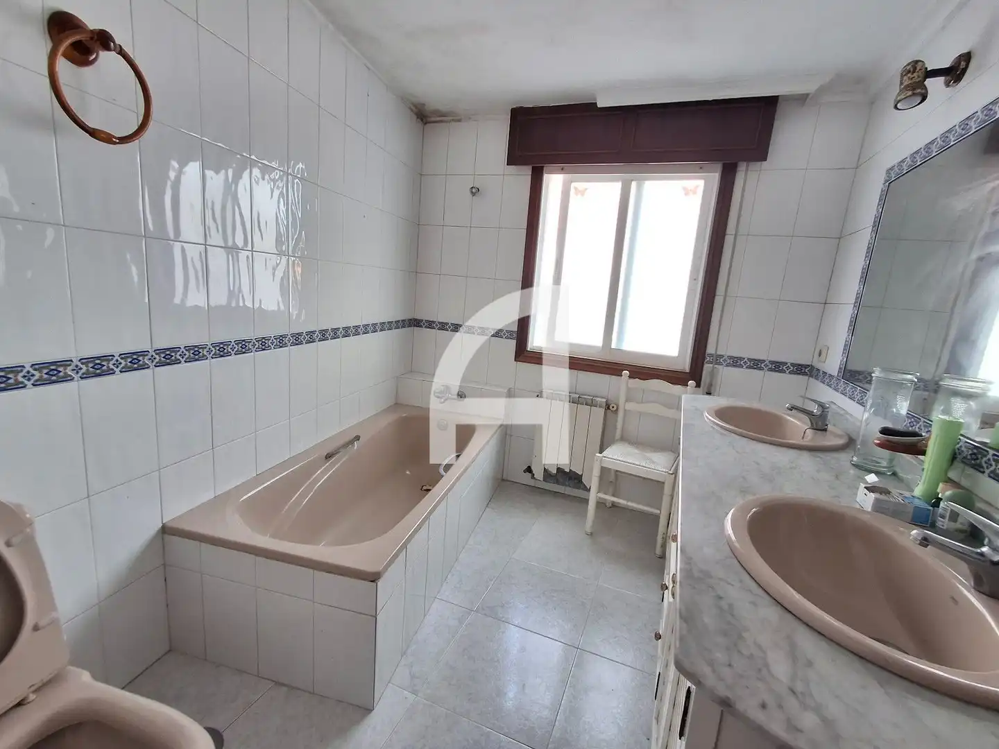 Bany de Casa o xalet en venda en Vigo  amb Calefacció, Terrassa i Traster