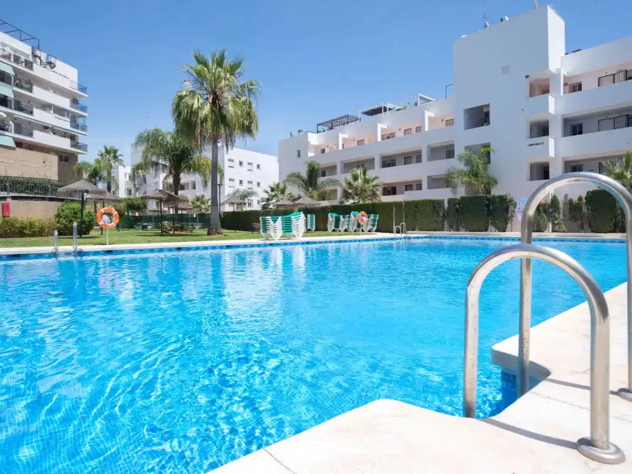 Swimming pool of Flat for sale in Mijas  with Air Conditioner, Storage room and Swimming Pool