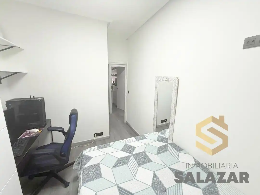 Bedroom of Flat for rent in Bilbao   with Heating