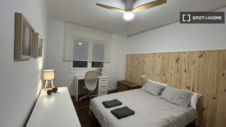 Habitación de Piso para compartir en Bilbao  con Aire acondicionado, Terraza y Amueblado