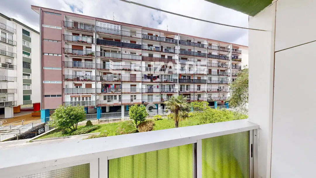 Habitación de Piso en venta en Lasarte-Oria con Balcón